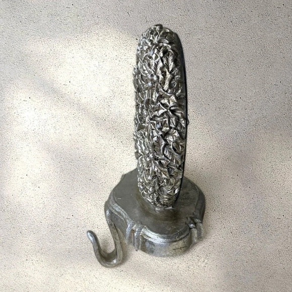 Vintage Hobby Lobby Christmas Stocking Holder Wreath Picture Frame Heavy Silver - Picture 3 of 8